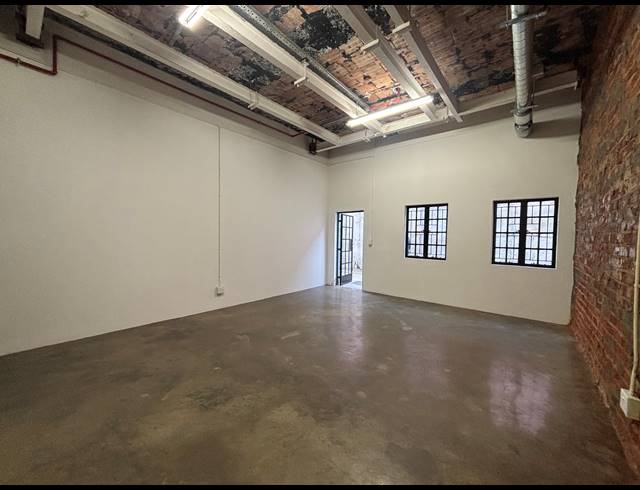 41M² WAREHOUSE TO LET IN MAITLAND